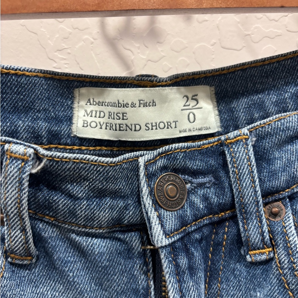Abercrombie & Fitch Blue Boyfriend shorts with Classic Indigo Wash